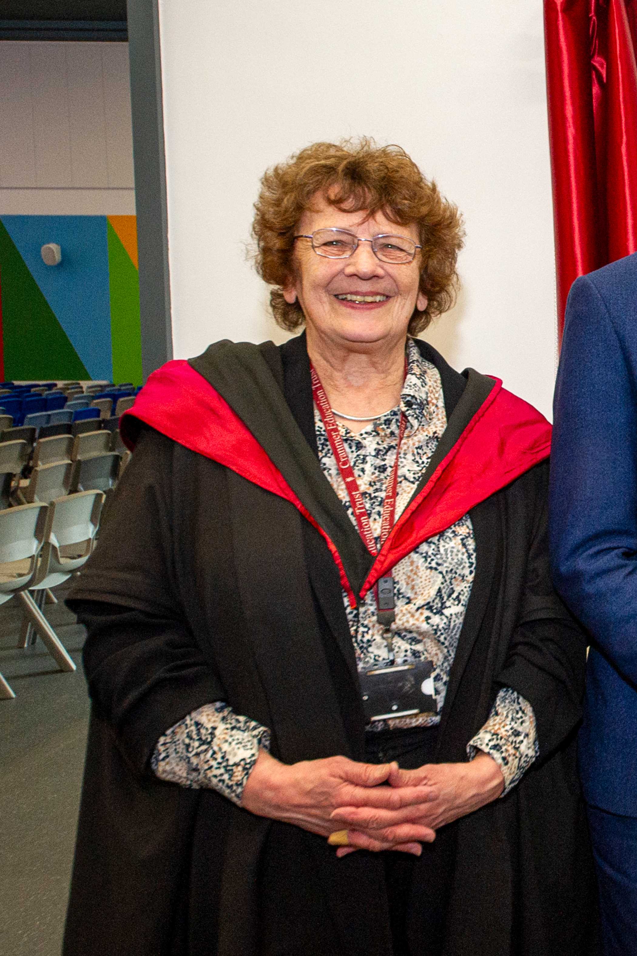 Julie Hollis